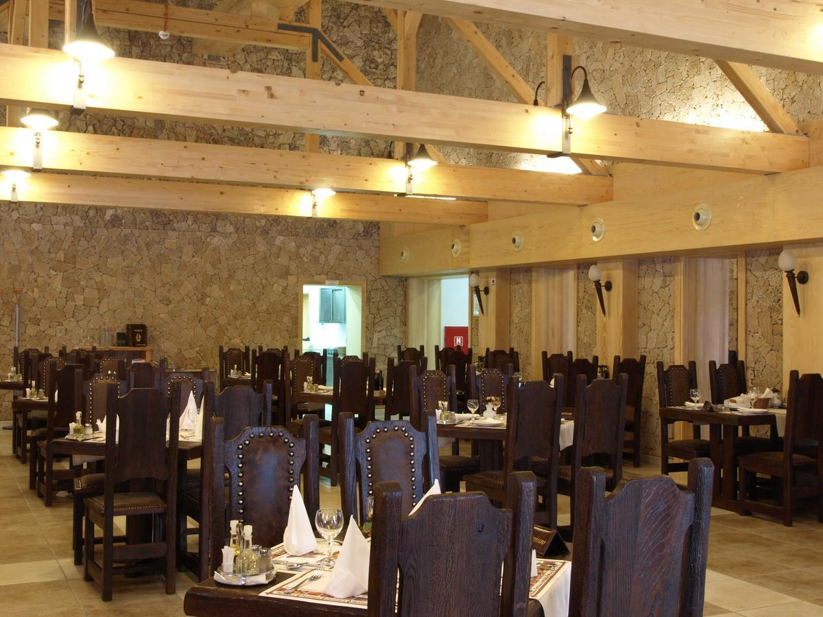 Отель Odmoriste Zir - Restoran Macola Mogoric Экстерьер фото